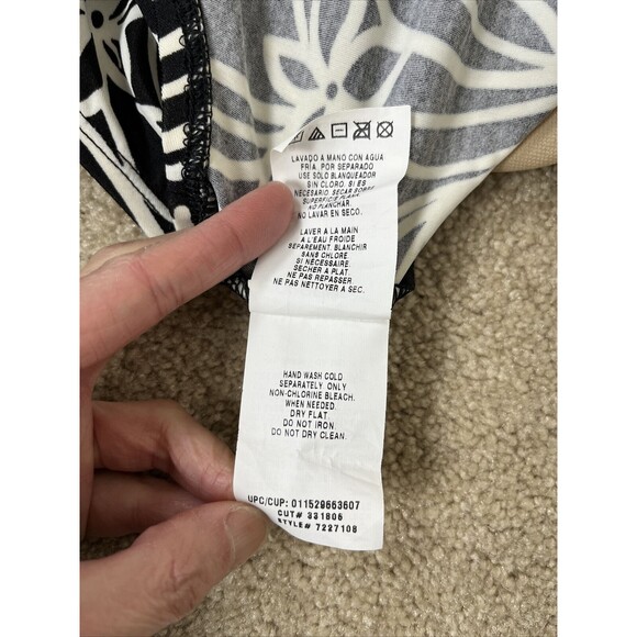 Speedo One Piece Swimsuit Womens Size 18 Black White Floral - Picture 10 of 10